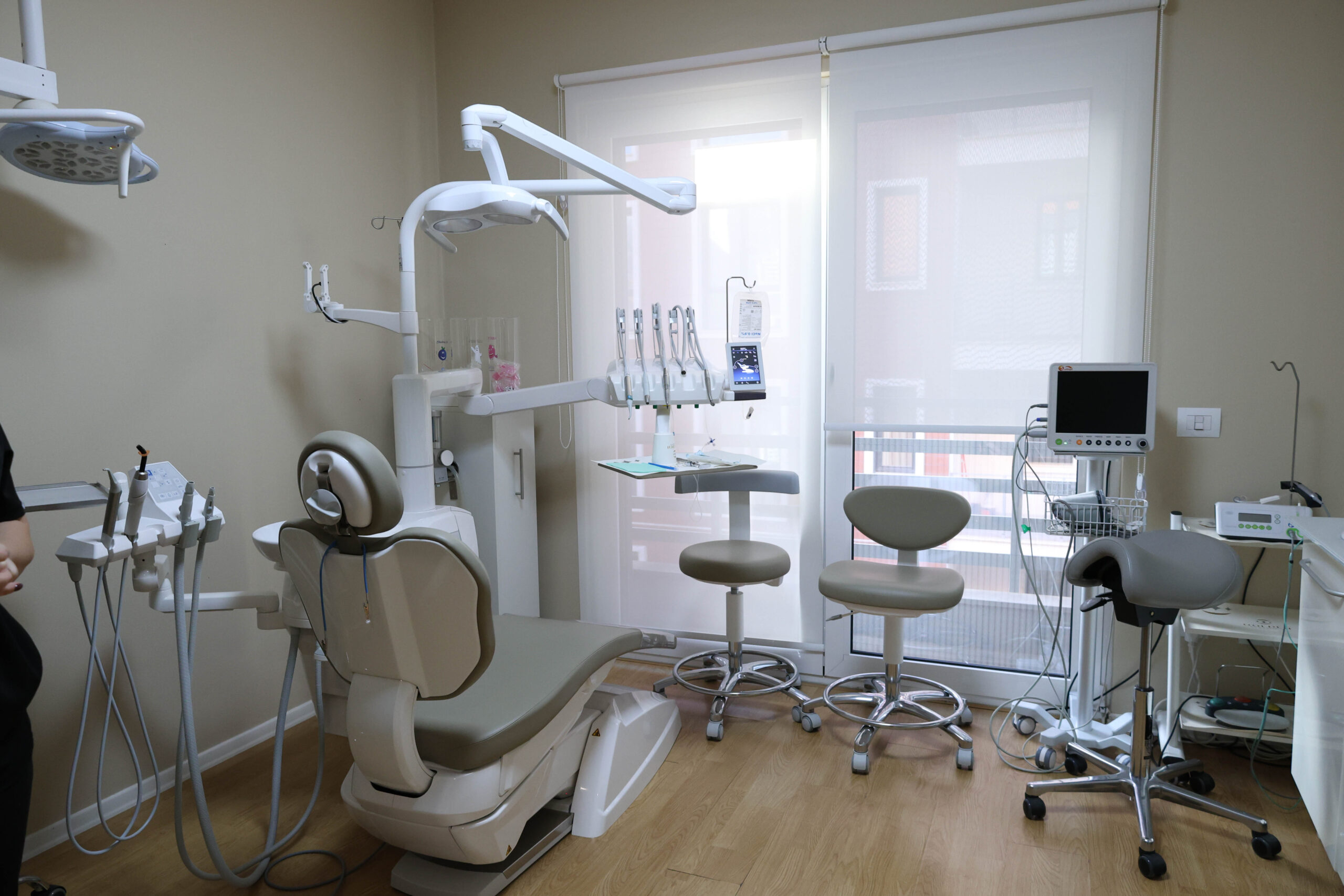 dental clinic & lounge - airflow ems