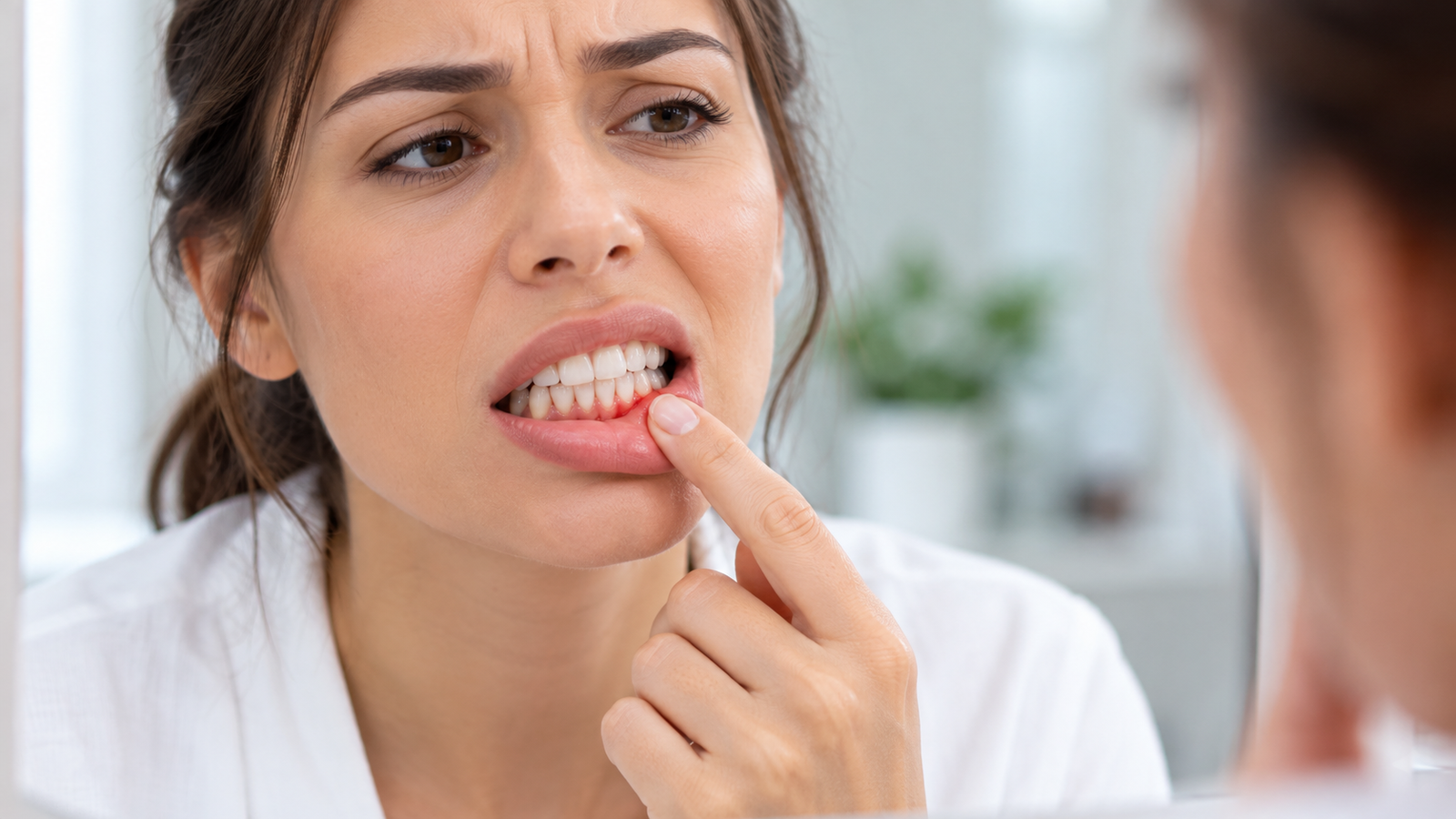 Bleeding Gums: Why It Happens and When Should You Worry?